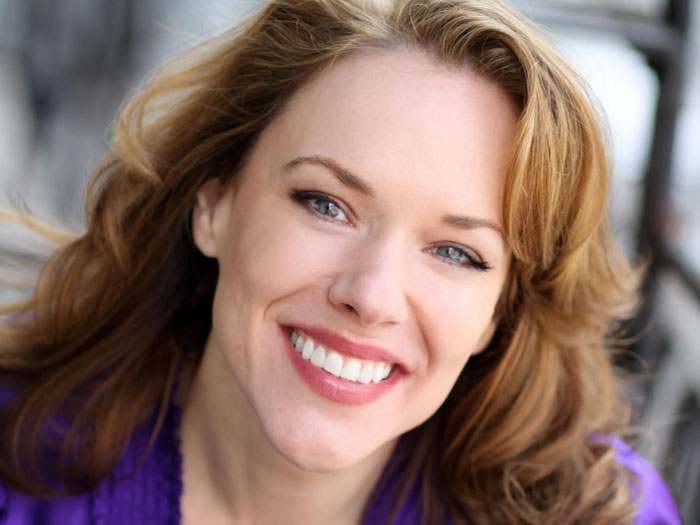 エミリー・スキナー/Emily Skinner